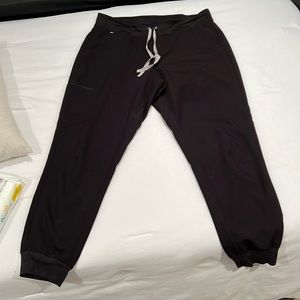 Figs jogger pants size large